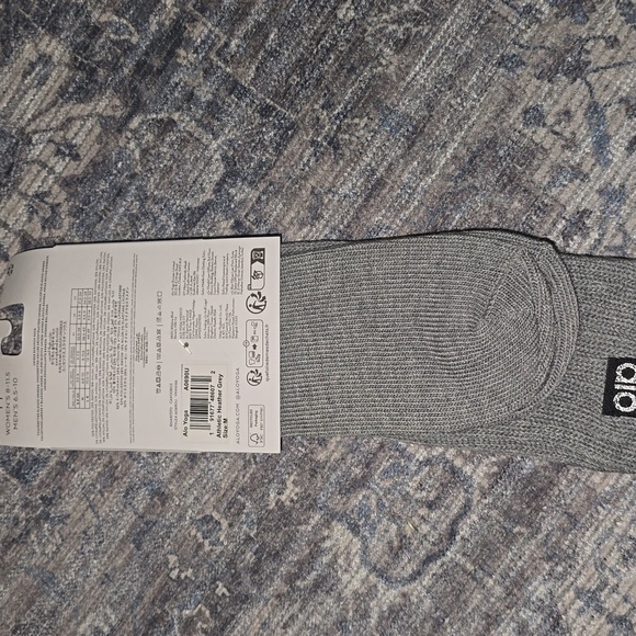 ALO Yoga Alo Scrunch Sock Unisex - Grey - Medium - Picture 7 of 9